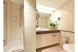 Garner Hotel Dusseldorf - Main Station photo 3