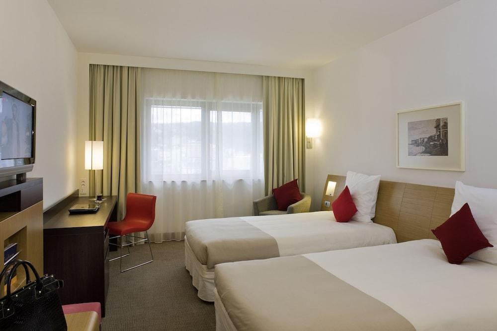 NOVOTEL EDINBURGH PARK photo 4