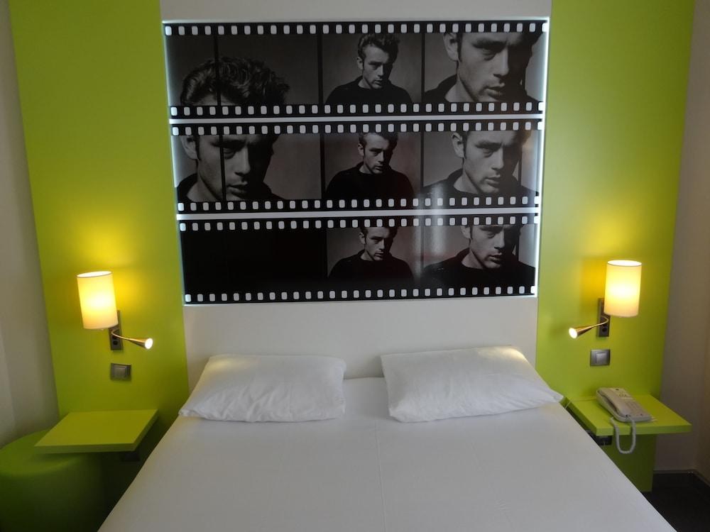 IBIS STYLES CANNES LE CANNET photo 4