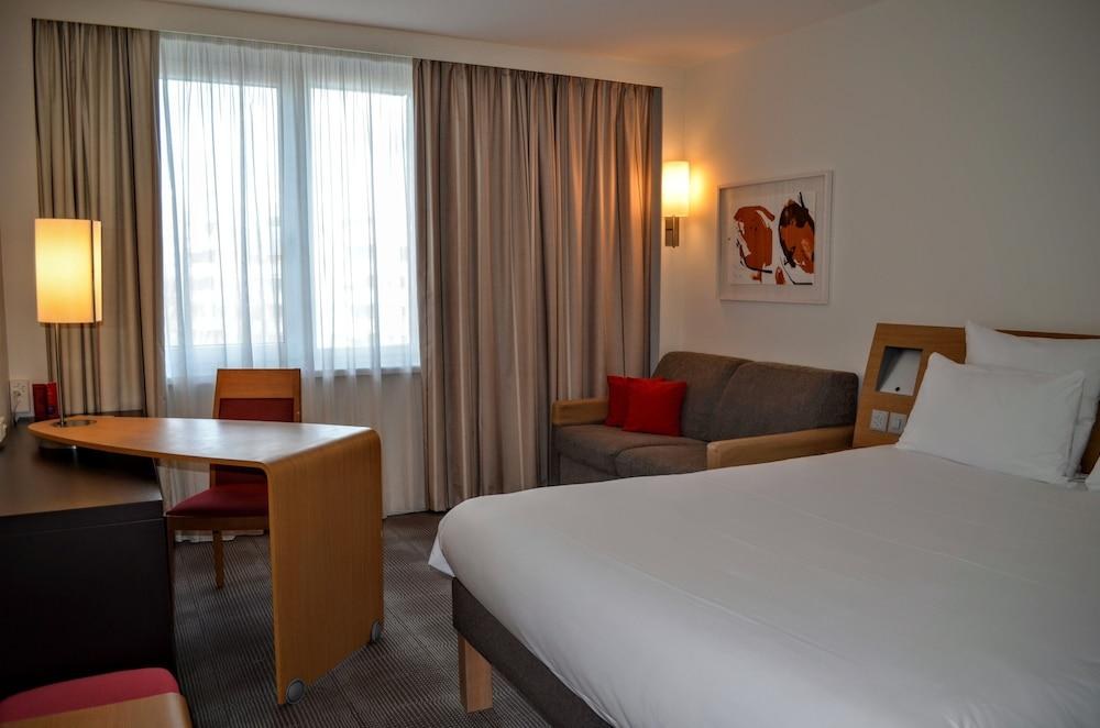 NOVOTEL AIRPORT MESSE photo 2