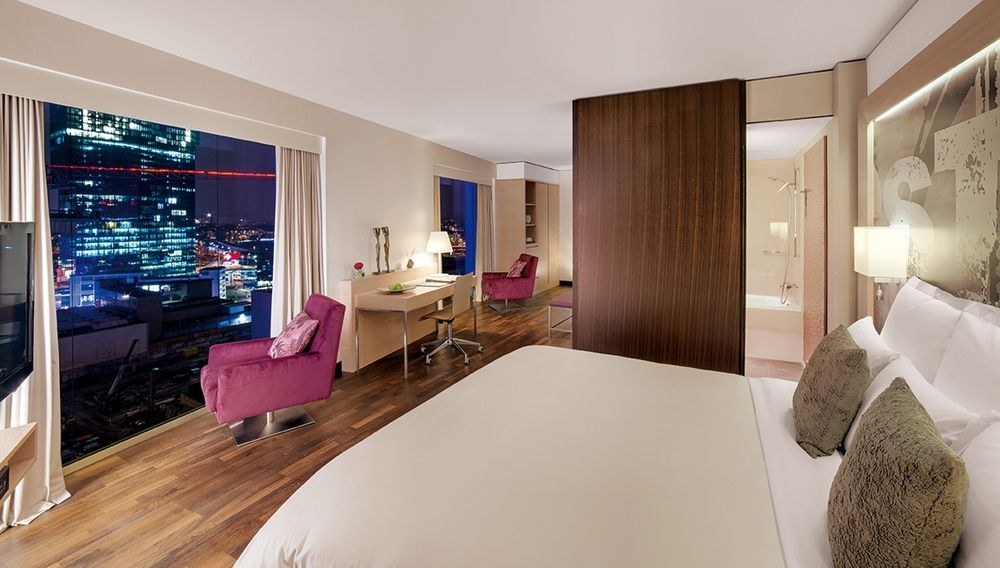 RENAISSANCE ZURICH TOWER HOTEL photo 2