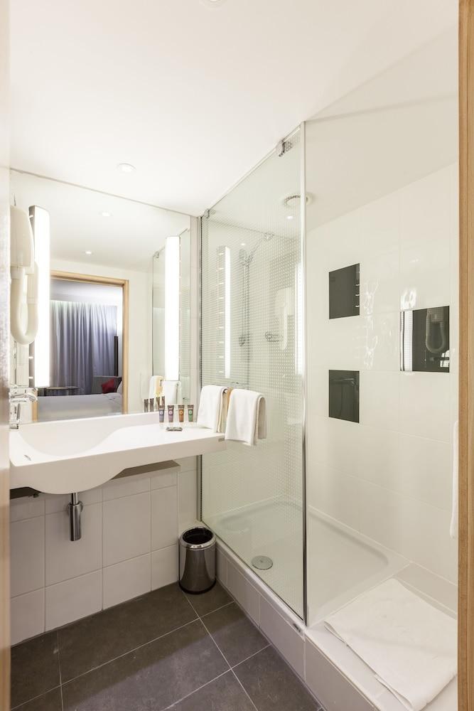 NOVOTEL ISTANBUL ZEYTINBURNU photo 2