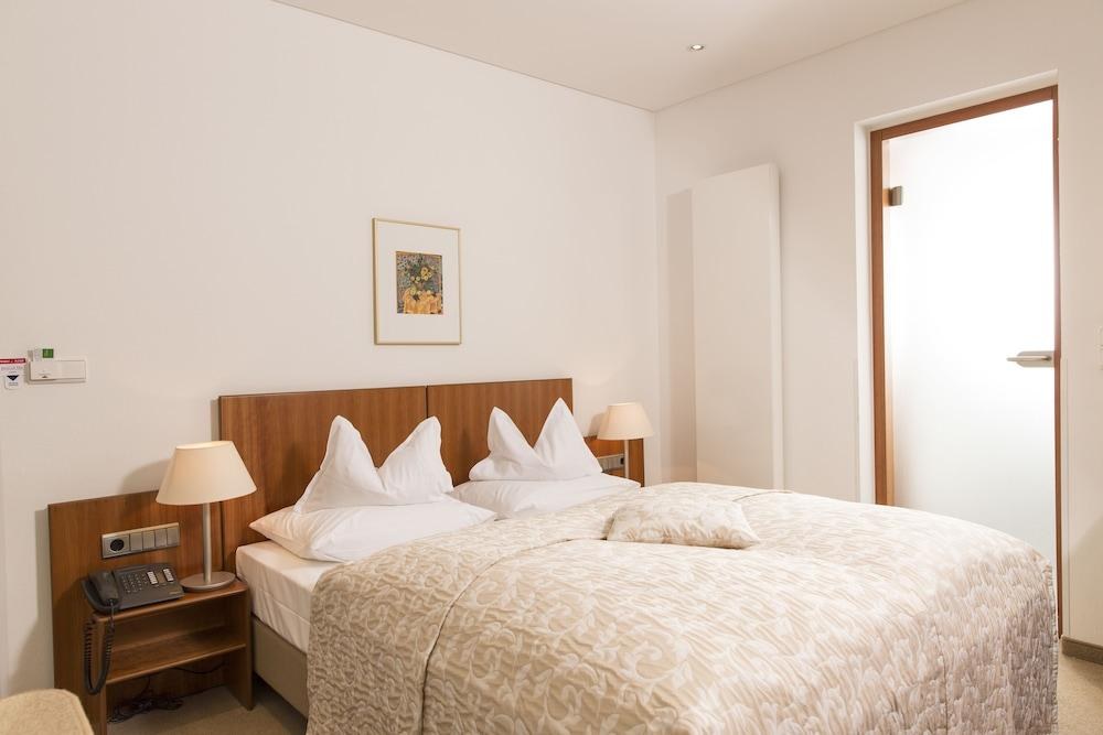 BASELER HOF photo 2