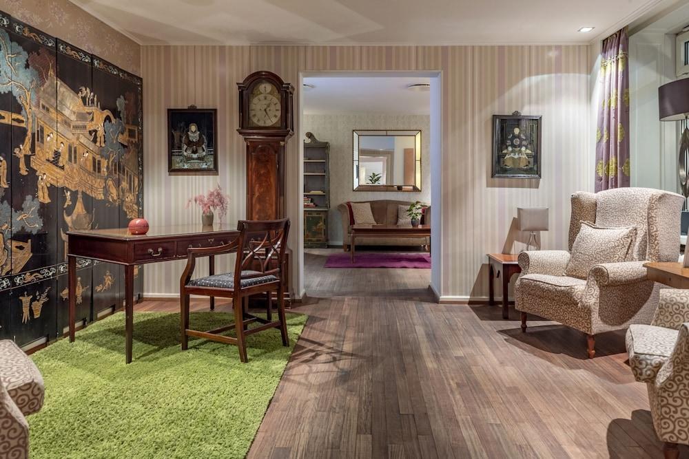 FIRST HOTEL MAYFAIR photo 2