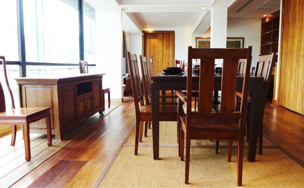 LUXX Langsuan Hotel