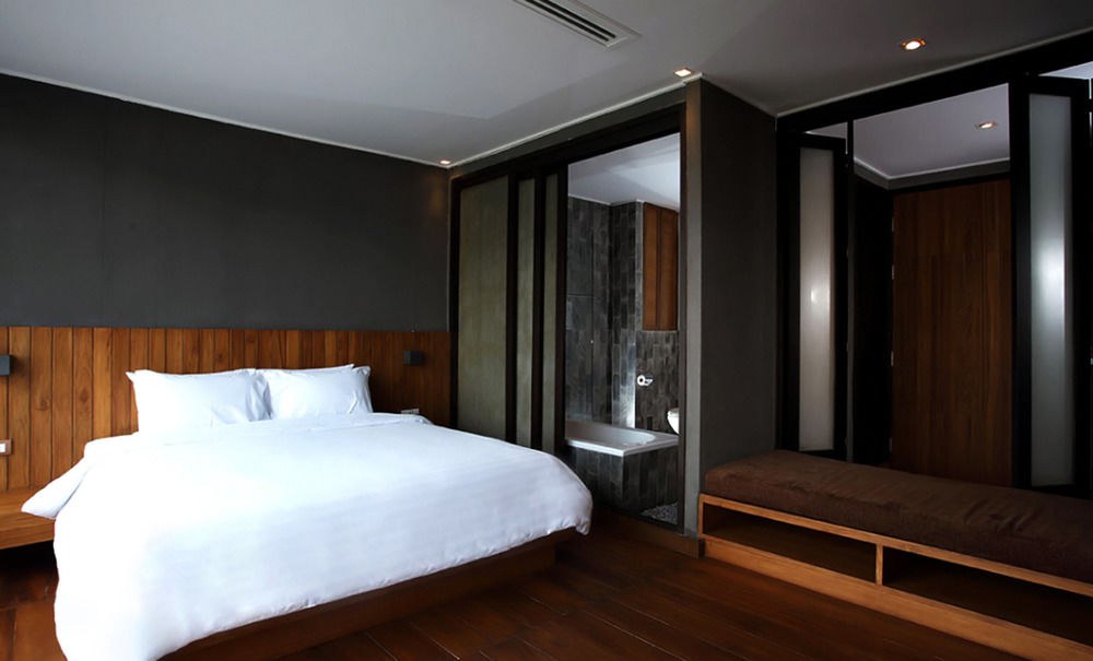LUXX Langsuan Hotel photo 4