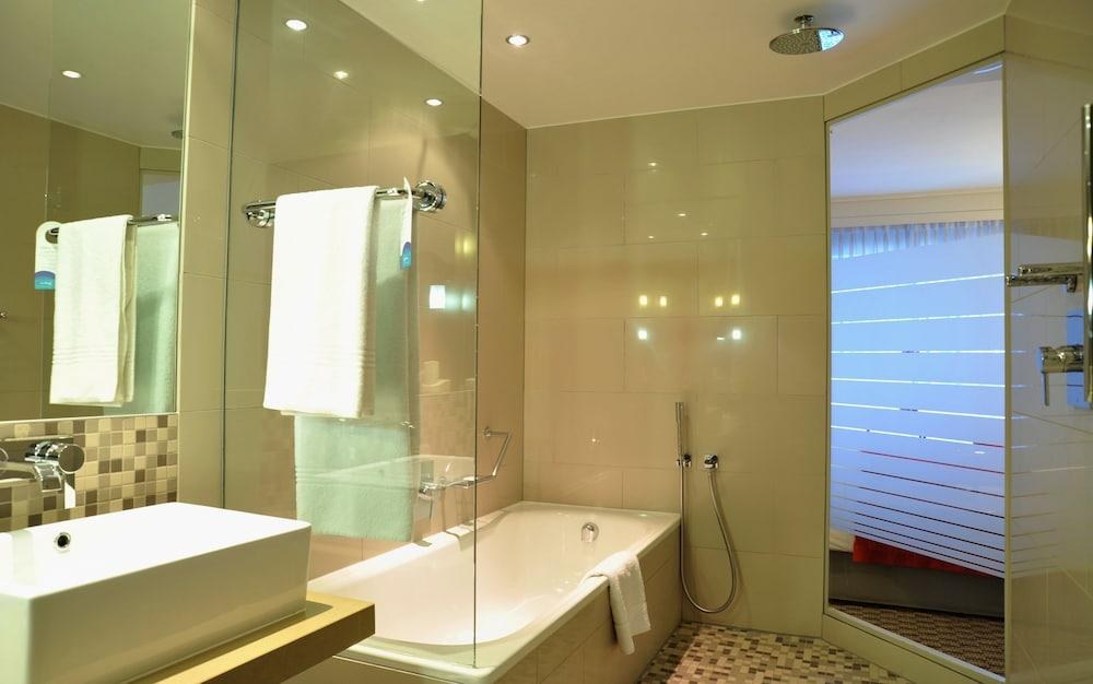 Radisson Blu Gautrain Hotel, Sandton Johannesburg photo 3