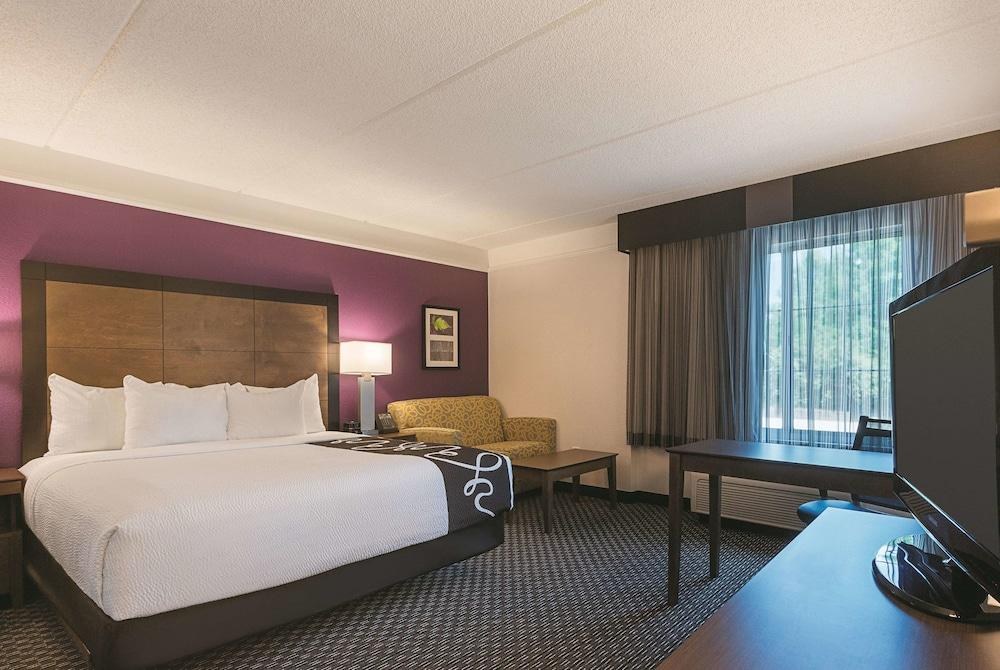LA QUINTA ATLANTA ALPHARETTA HOTEL