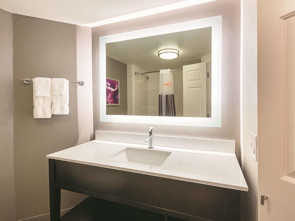 LA QUINTA ATLANTA ALPHARETTA HOTEL photo 3