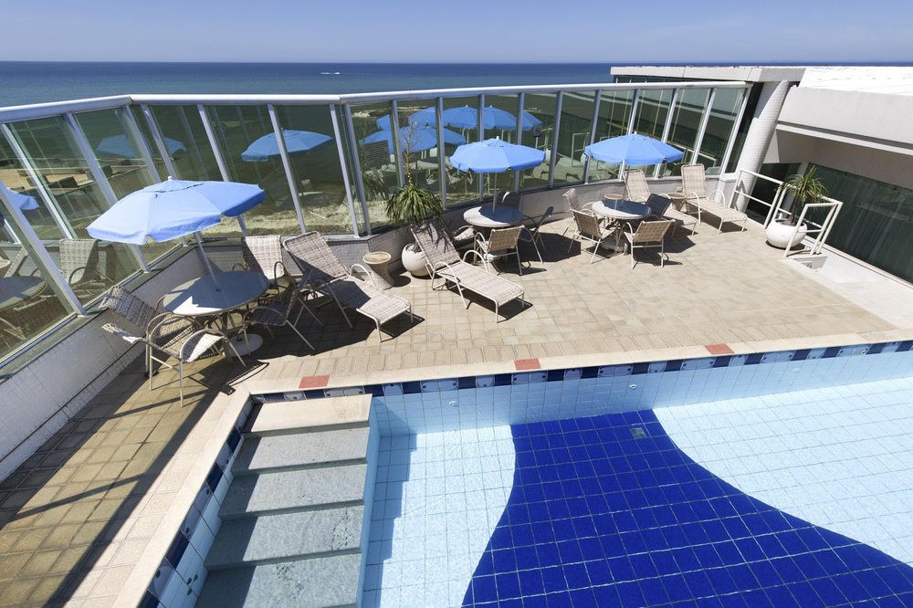 COMFORT SUITES MACAE.
