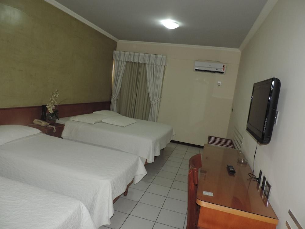GOLDEN BEACH HOTEL photo 3