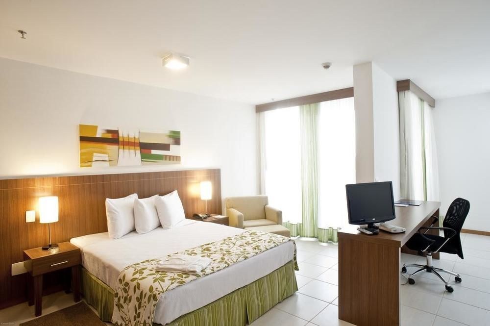 NOBILE SUITES MONUMENTAL