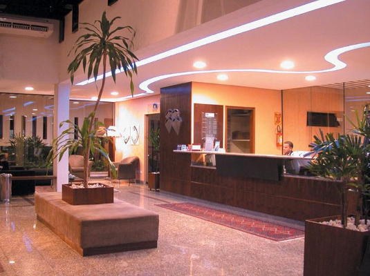 BAHAMAS SUITE HOTEL photo 1