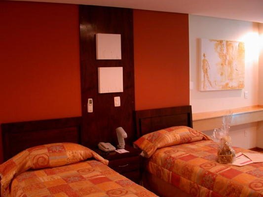 BAHAMAS SUITE HOTEL photo 4