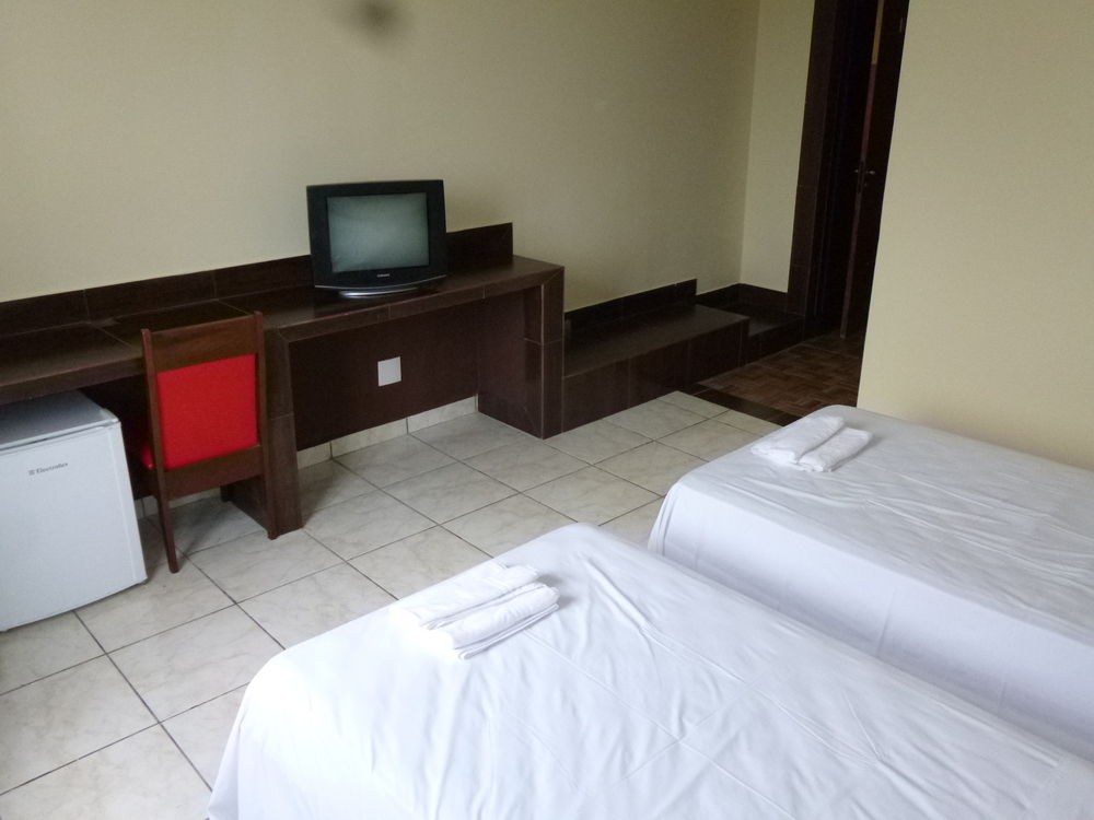 IGUASSU HOLIDAY HOTEL