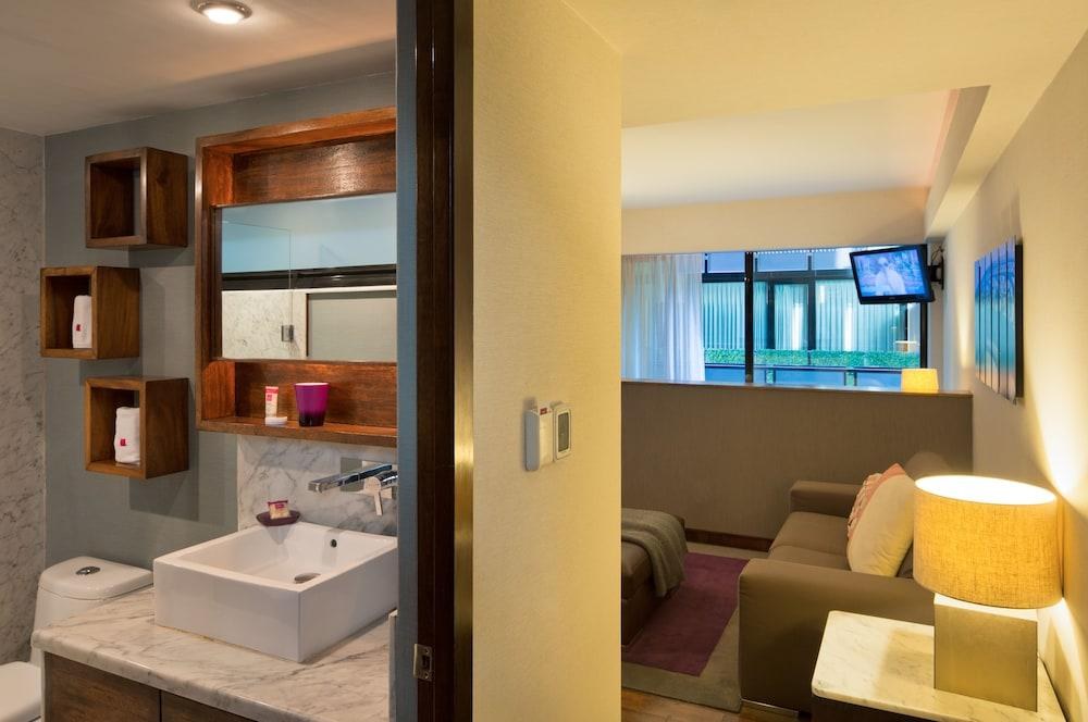 LAS SUITES CAMPOS ELISEOS photo 4