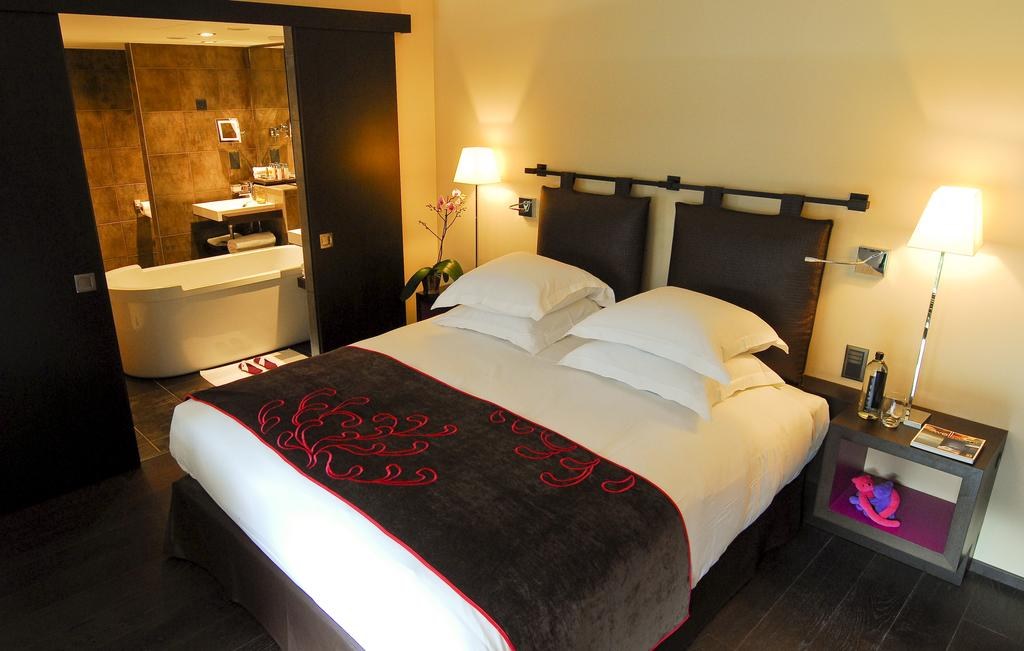 EASTWEST HOTEL photo 4