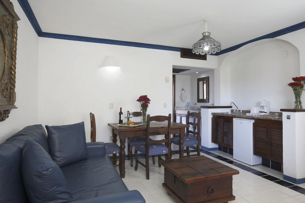 Los Arcos Suites