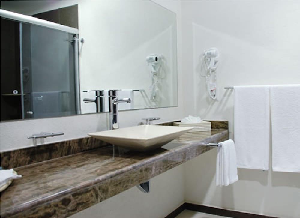 Comfort Inn Cancun Aeropuerto photo 2