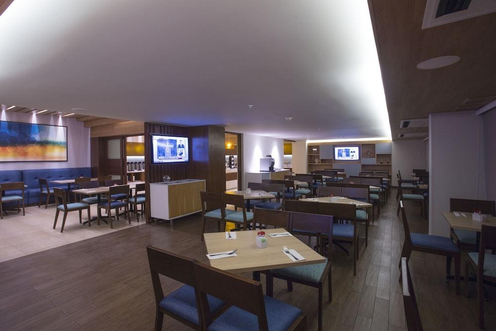 Holiday Inn Express Mérida by IHG photo 3