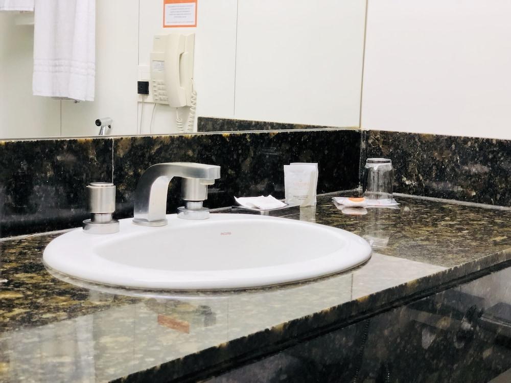 Hotel Boulevard Plaza photo 4