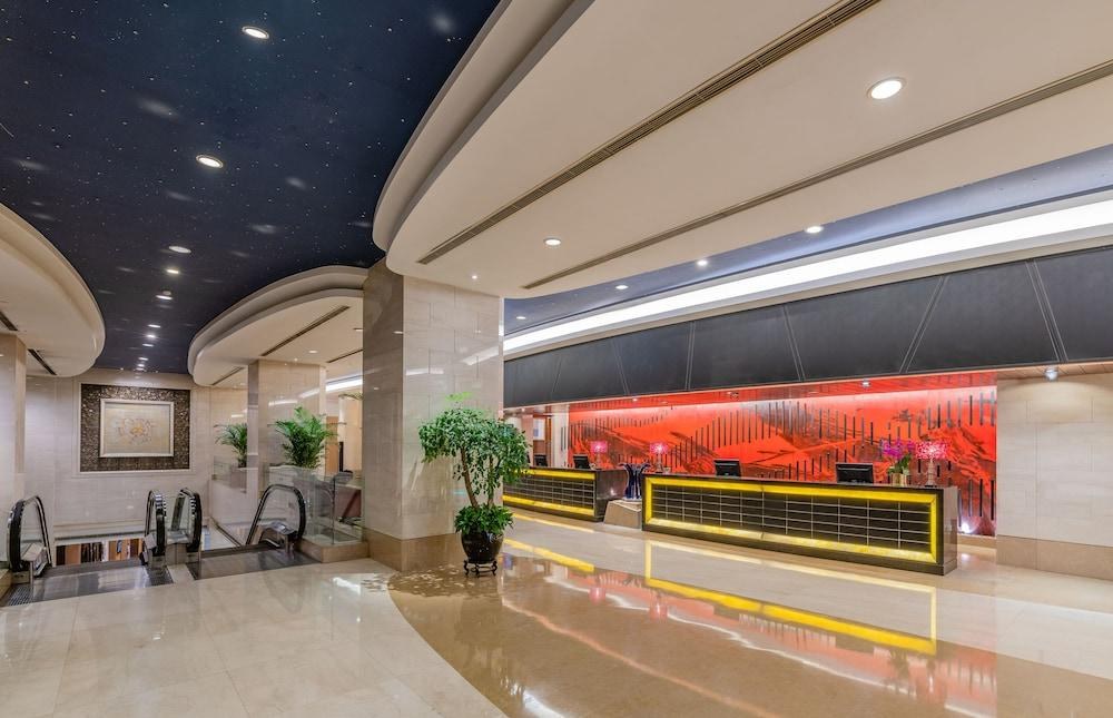 GRAND METROPARK YUANTONG photo 2