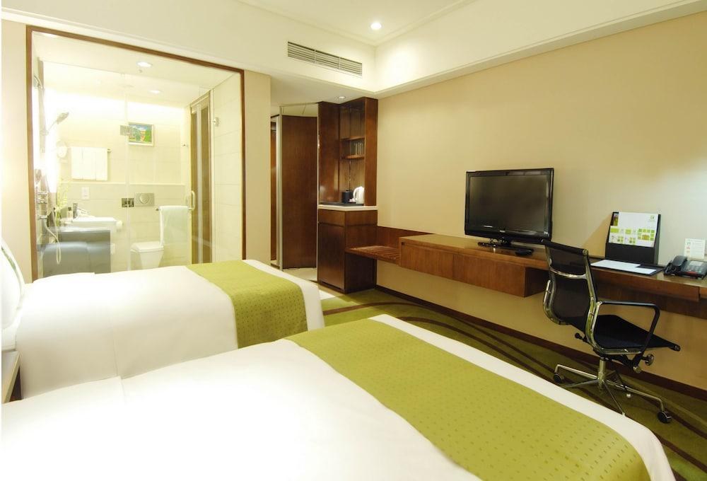 HOLIDAY INN CITY CENTRE photo 4