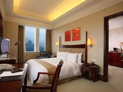 ZHONGWEI GOETHE photo 3