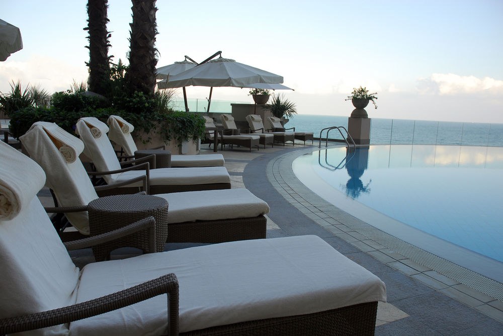 FOUR SEASONS photo 1