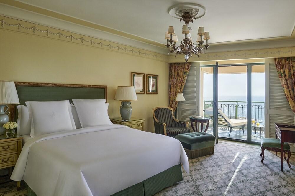 FOUR SEASONS photo 3