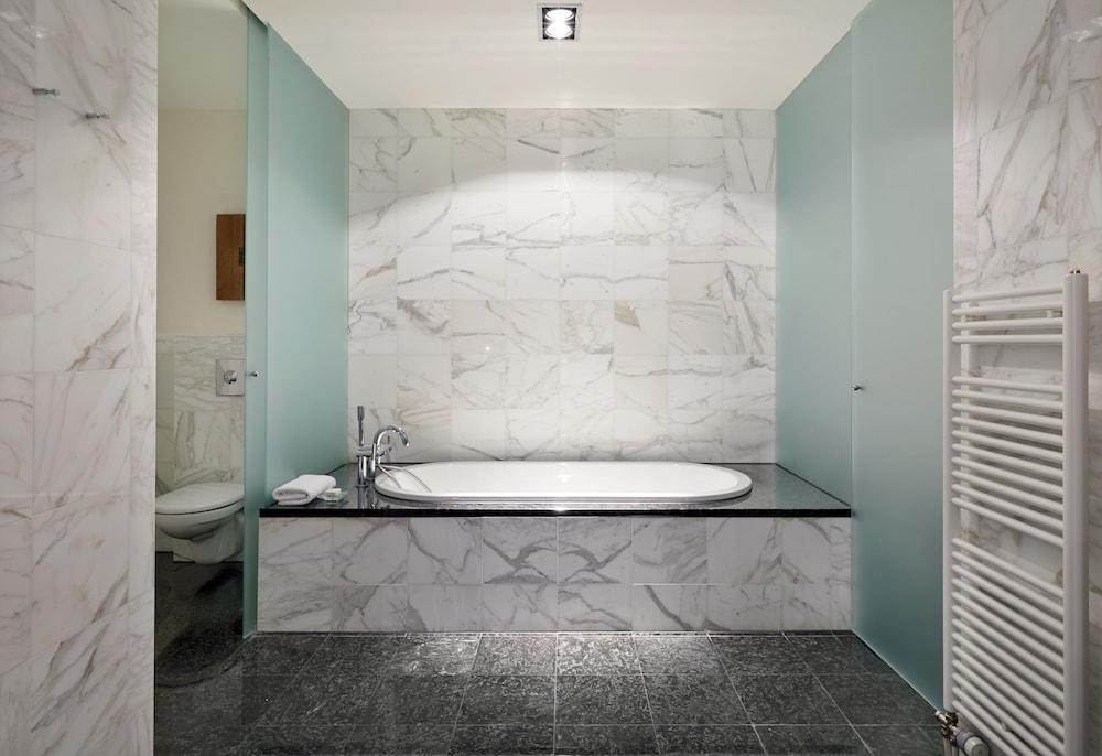 Park Hyatt photo 3