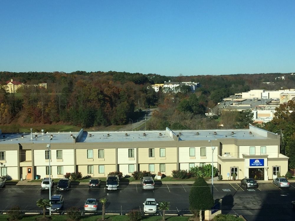 Red Roof Inn Raleigh North-Crabtree Mall/Lenovo Center photo 1