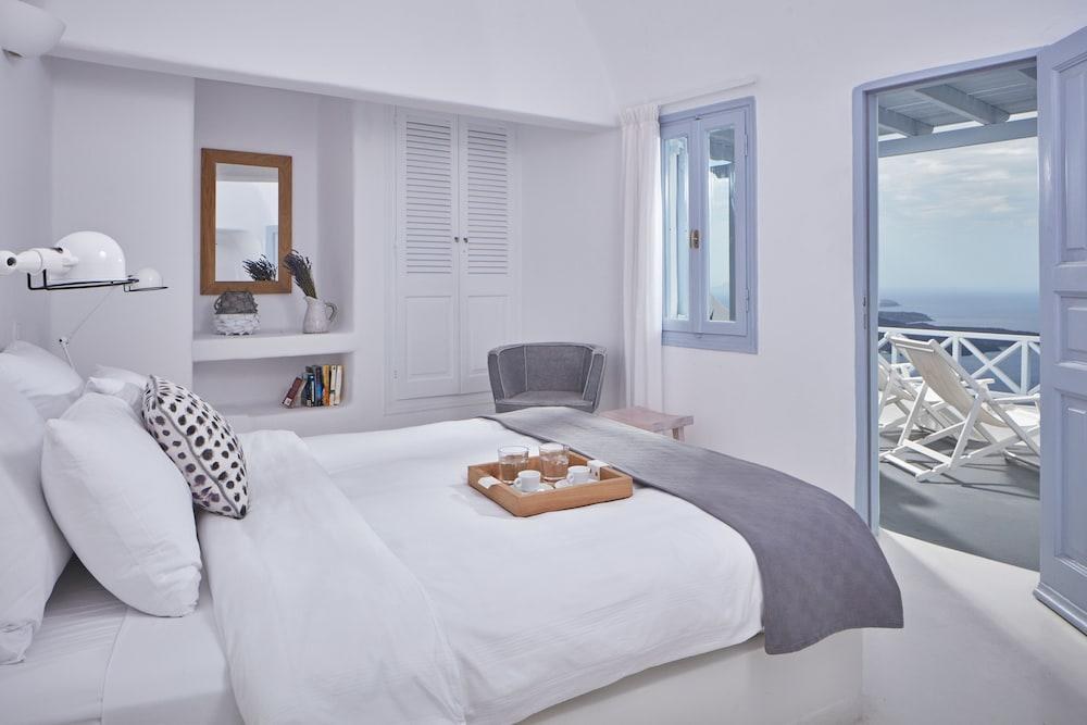 Cliff Side Suites photo 2