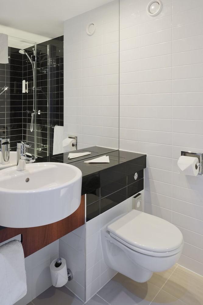 HOLIDAY INN EXPRESS CC - OXFORD ROAD photo 3