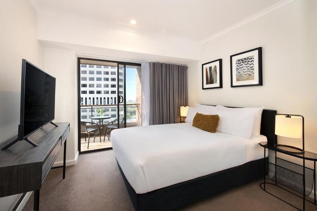 THE YORK BY SWISS-BELHOTEL photo 2