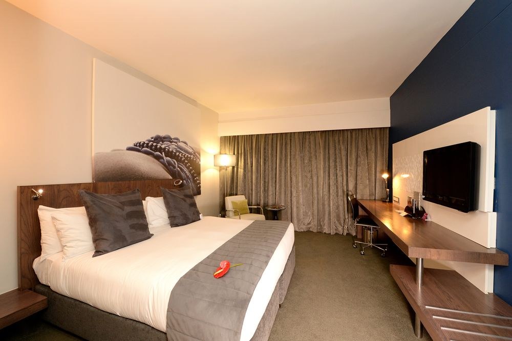 CROWNE PLAZA ROSEBANK photo 1
