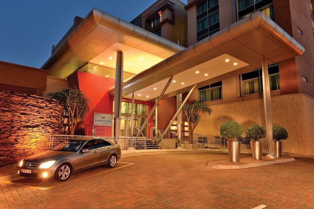 CROWNE PLAZA ROSEBANK photo 2