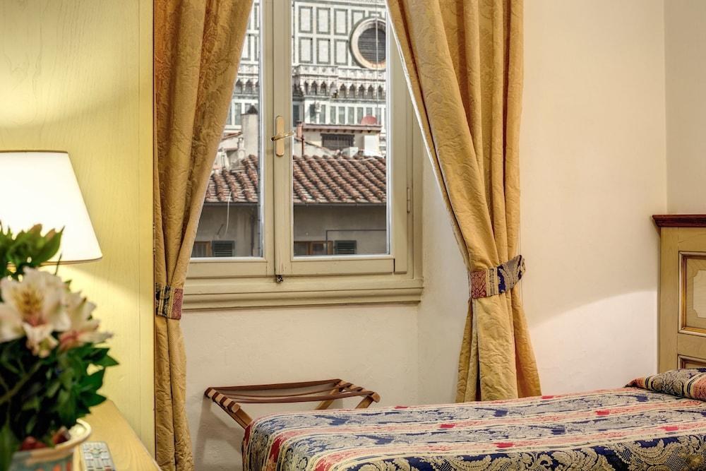 DE LANZI photo 2