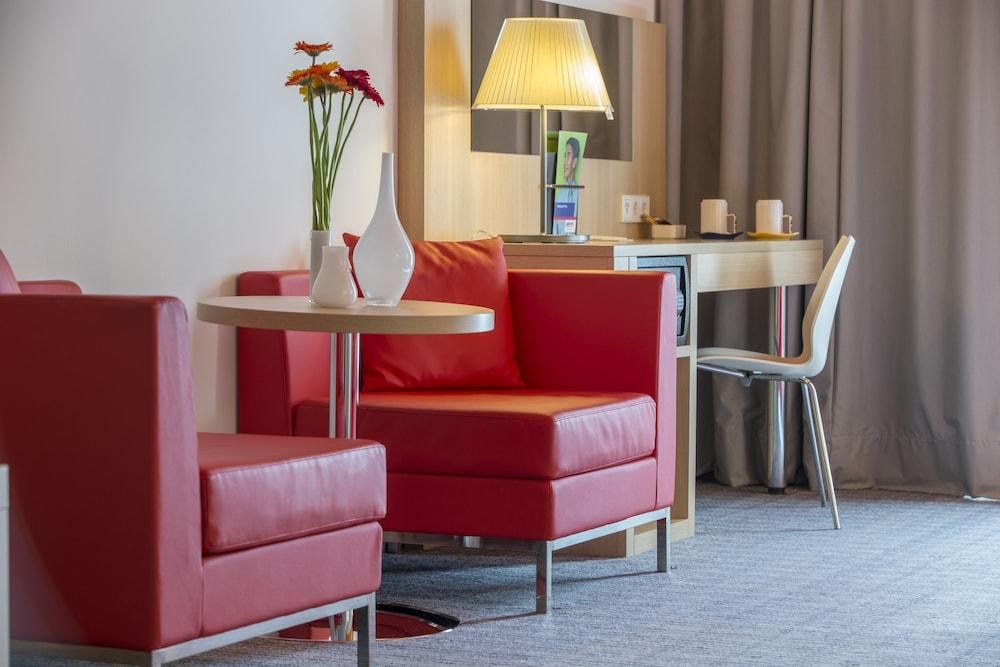 Park Inn By Radisson Frankfurt Airport photo 2