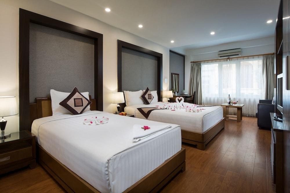 Splendid Star Grand Hotel