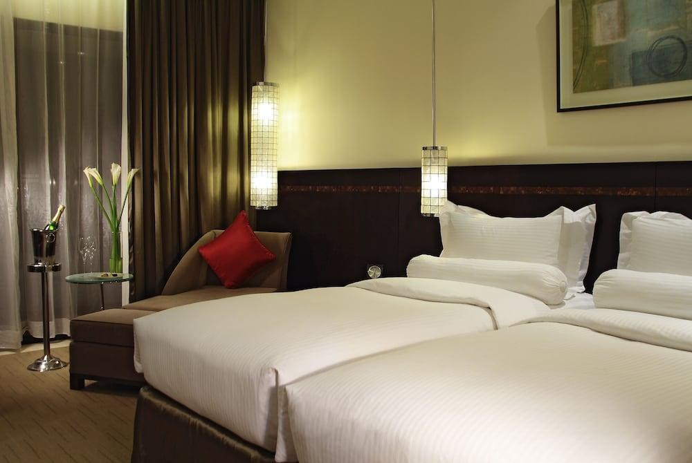 Sofitel Plaza photo 4