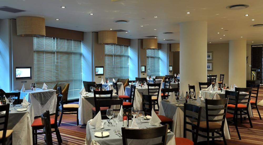 HOLIDAY INN SANDTON RIVONIA ROAD photo 4