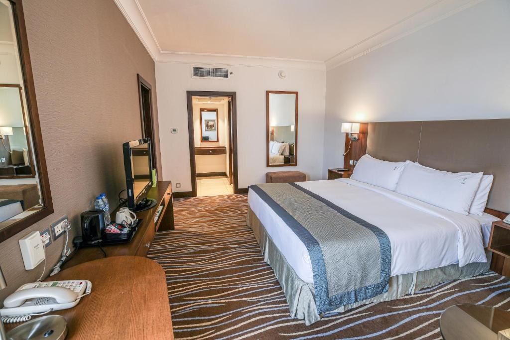 Copthorne Downtown Abu Dhabi (ex Holiday Inn) photo 1