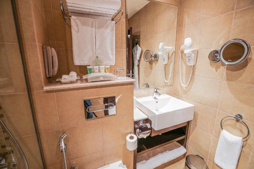 Copthorne Downtown Abu Dhabi (ex Holiday Inn) photo 2