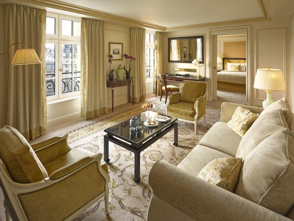 SHANGRI-LA PARIS photo 2