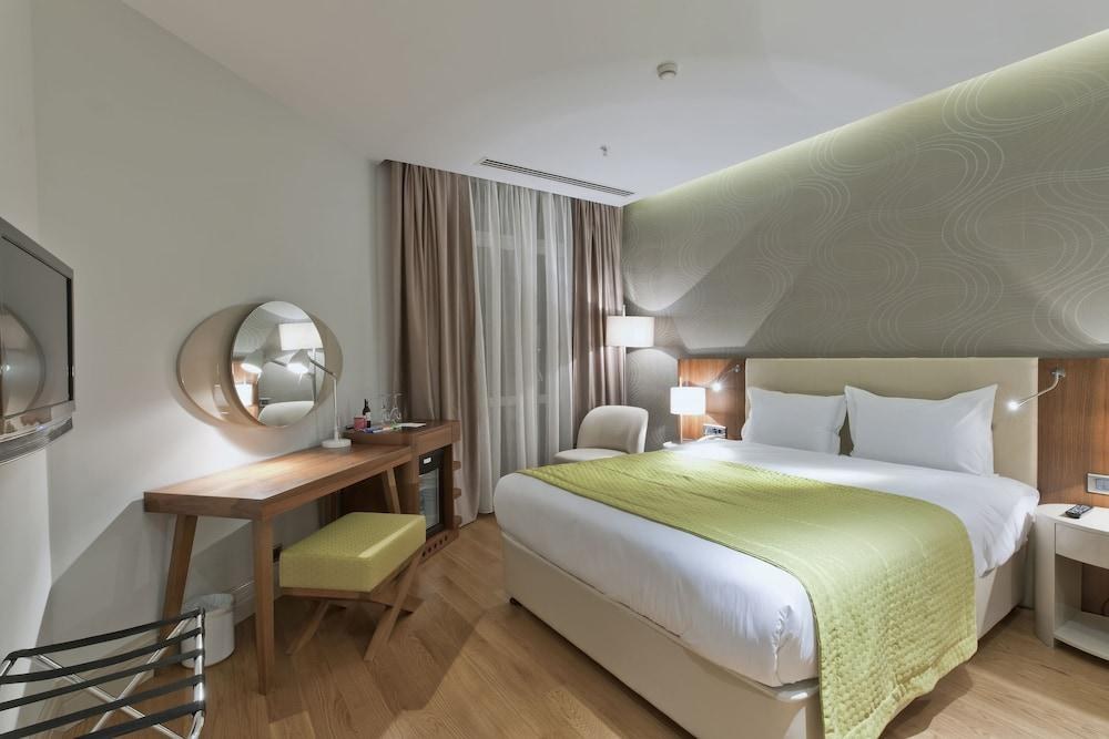 Four Points Flex by Sheraton Istanbul Taksim Square photo 3