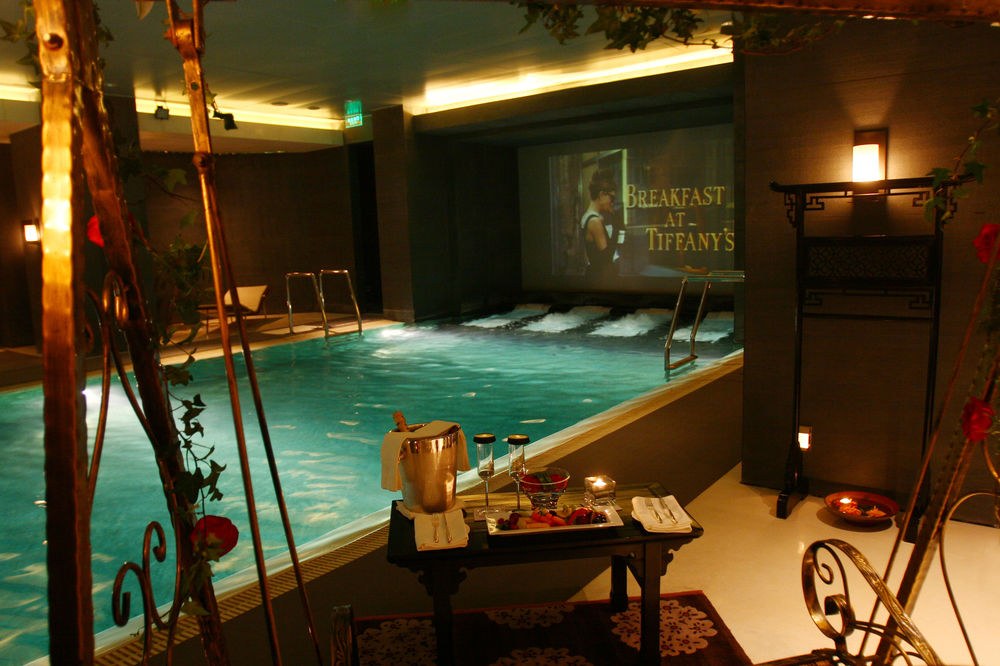 Ritz Carlton Financial Street photo 3
