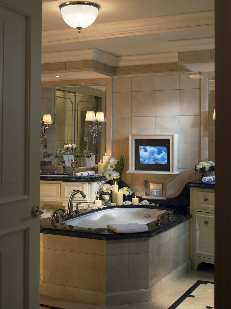 RITZ-CARLTON photo 4