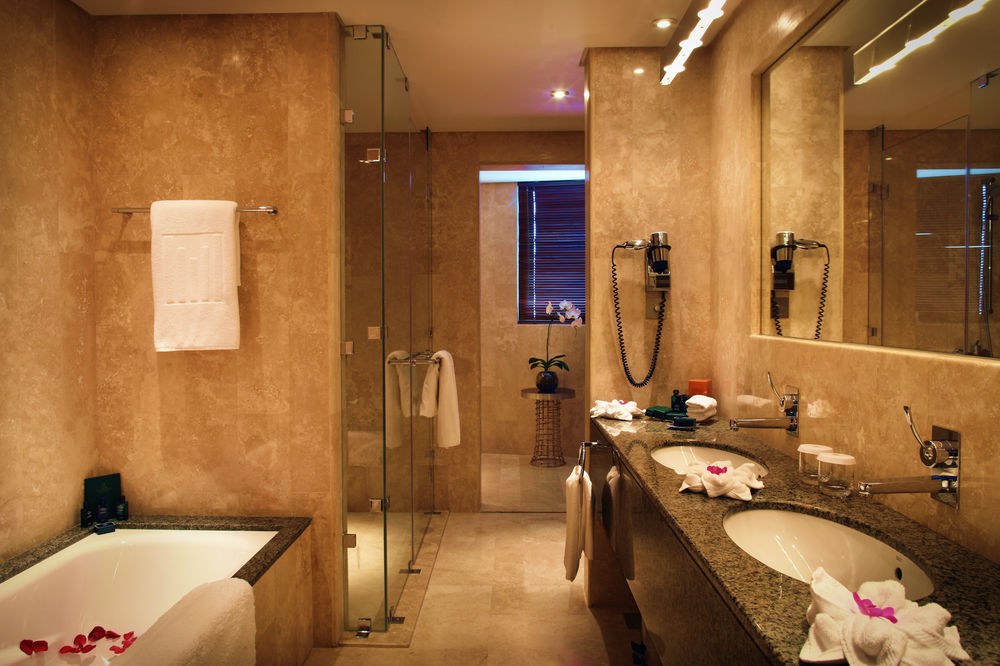 Grand Millennium Al Wahda photo 1