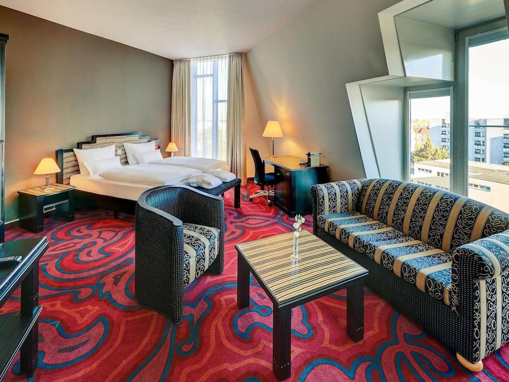 Mercure Hotel Berlin Tempelhof photo 4